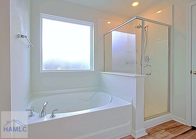 Building Photo - 224 Enclave Wy