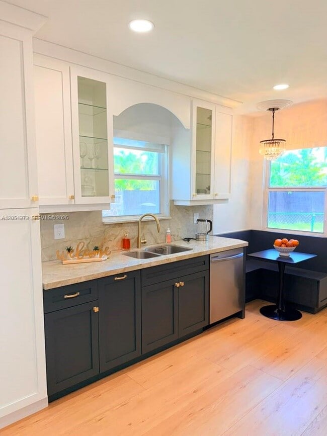 Building Photo - 201 Flagler Dr