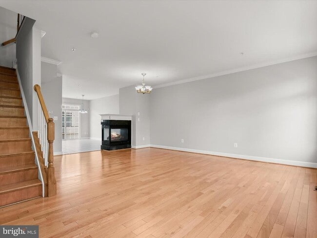 Building Photo - 563 Pelican Ave