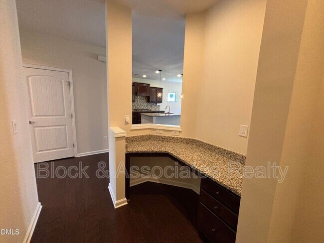 Building Photo - 1009 Magnolia Blossom Ln
