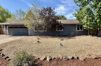 Building Photo - Single-Level 3 BR in NE Bend with large fully-fenced yard