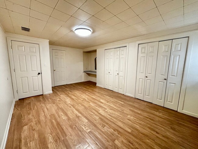 Building Photo - Move in special 2nd months rent $350 off