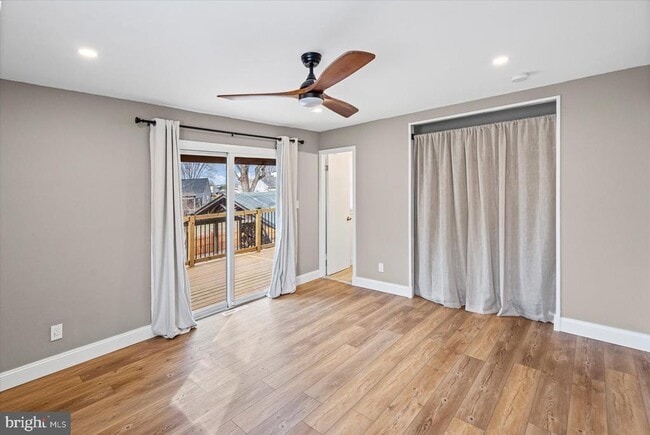 Building Photo - 220 Garnett Rd