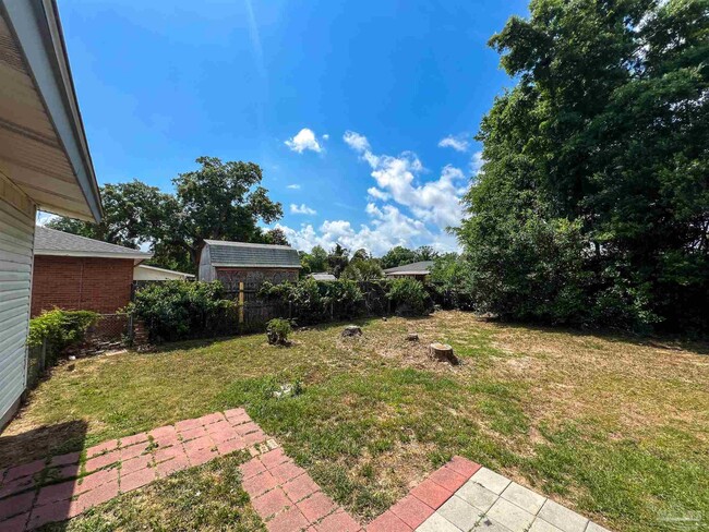 Building Photo - 3631 Forest Glen Dr