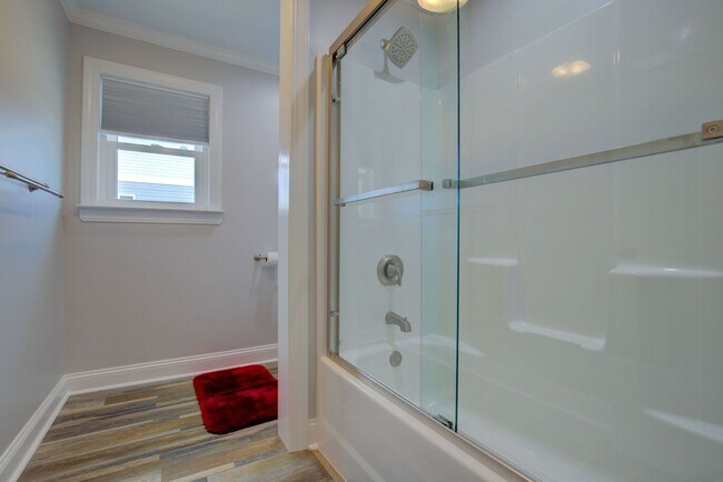 Building Photo - 304 Marina Way