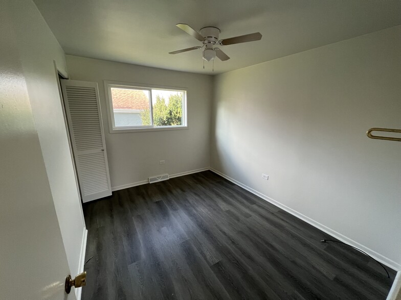 Bedroom - 623 Vincent Rd