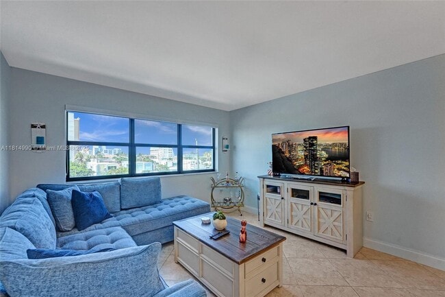 Building Photo - 1201 S Ocean Dr