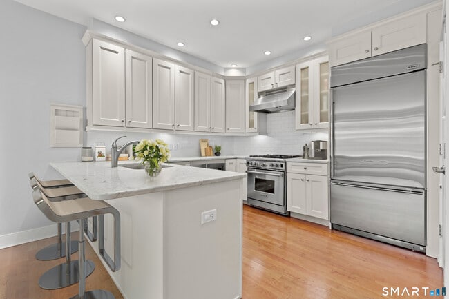 Building Photo - 77 Havemeyer Ln