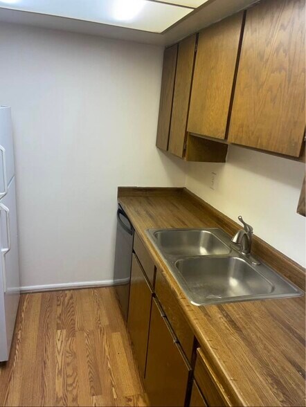 Building Photo - 1637 Avalon Rd