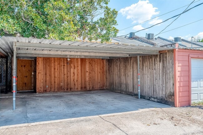 Building Photo - 3926 Roseland St
