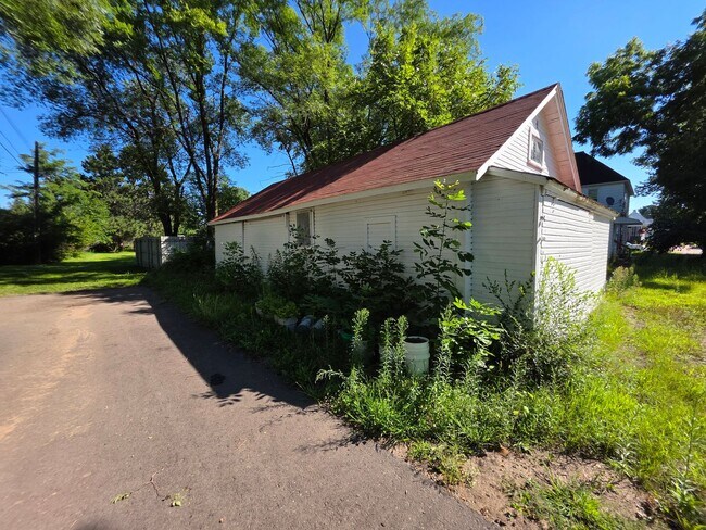 Building Photo - 712 McDonough St