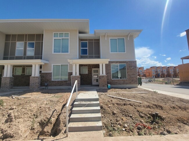 Primary Photo - GORGEOUS Spacious Town Home
