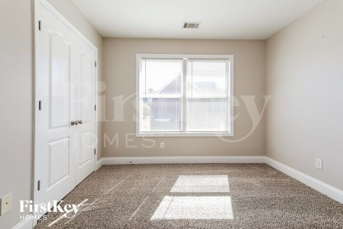 Building Photo - 455 Cooper Cir