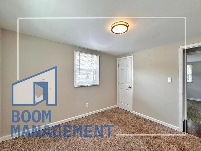 Building Photo - 200 Rencher St