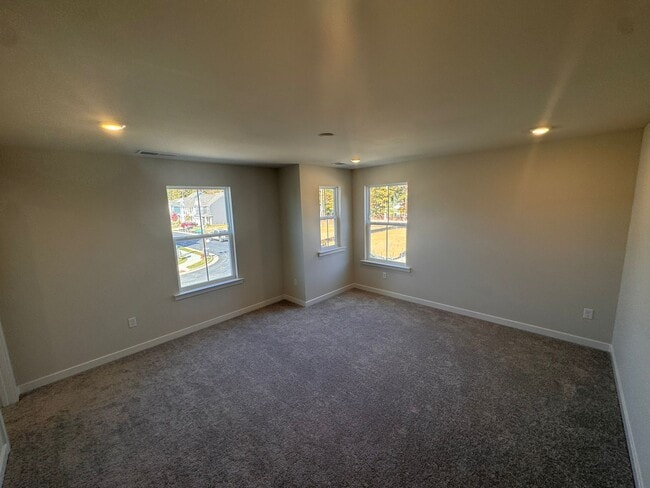 Building Photo - 6007 Crosswinds Blvd