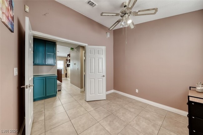 Building Photo - 9832 Cactus View Ave