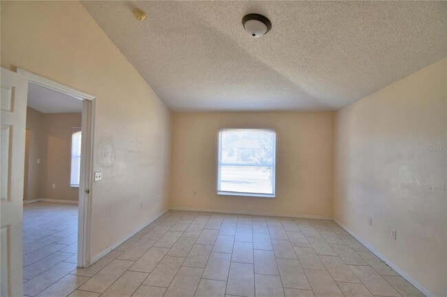 Building Photo - 1060 Dudley Dr