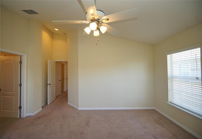 Building Photo - 7001 Interbay Blvd