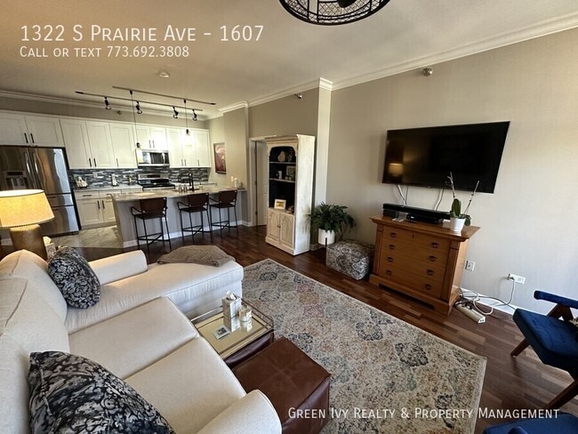 Building Photo - 1322 S Prairie Ave