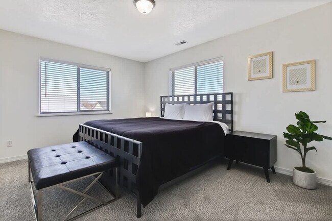 Building Photo - 4611 S Merrivale Pl