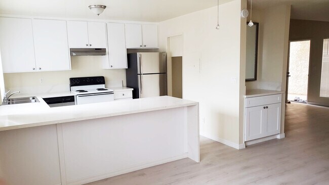 Building Photo - 111 10th St