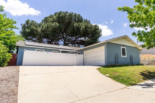 Building Photo - Coming Soon!