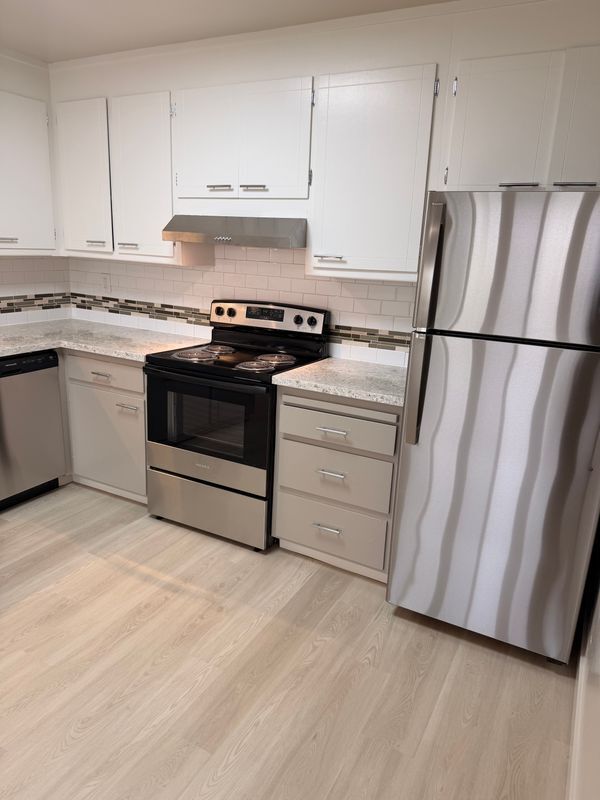 Building Photo - 525 N San Mateo Dr