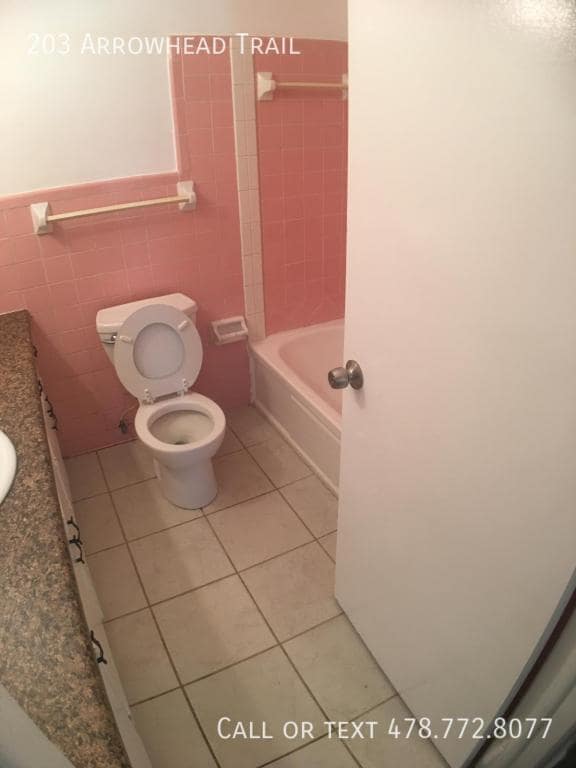 Building Photo - 203 Arrowhead Trl