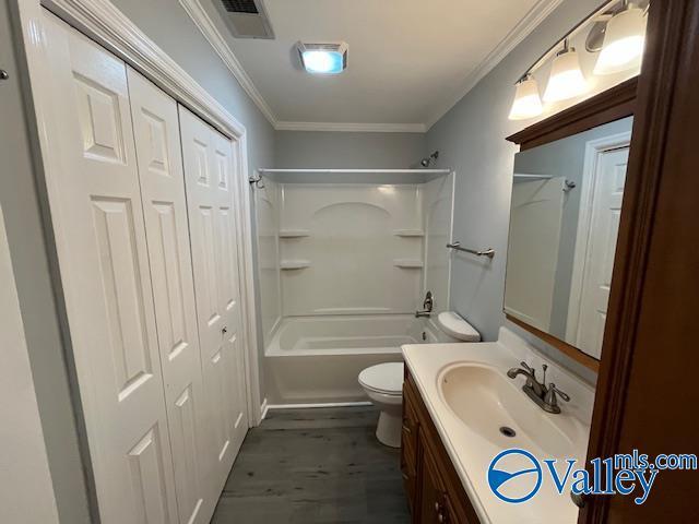 Building Photo - 315 Hillside Rd SW