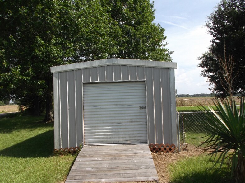 Building Photo - 2034 Fuselier Rd