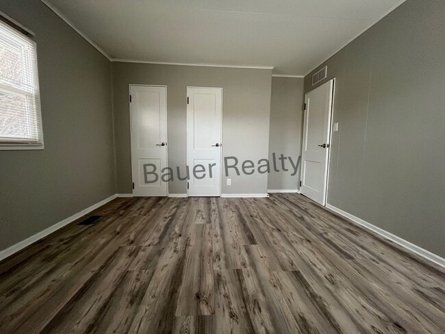 Building Photo - Newly Renovated 3 Bedroom Ranch Home