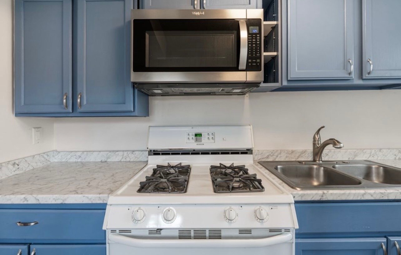 Building Photo - 140 W 8710 S