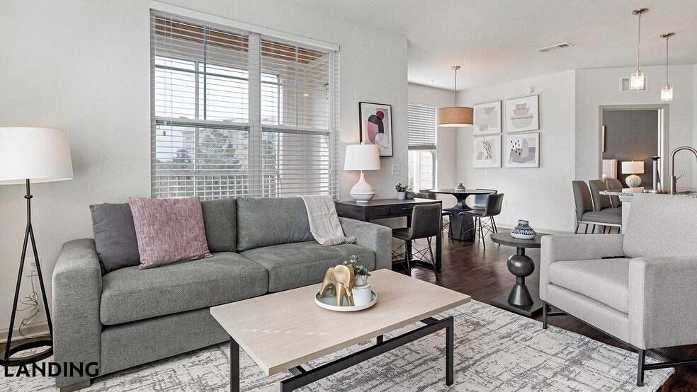 Building Photo - 6029 W Irlo Bronson Memorial Hwy