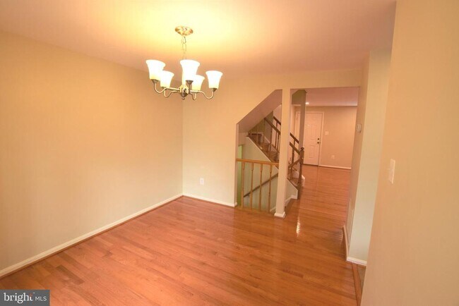 Building Photo - 6605 Briarleigh Way