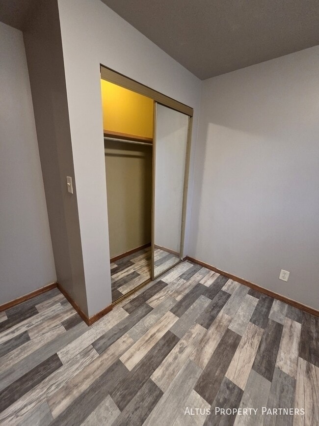 Building Photo - 926 Greenwood Ave