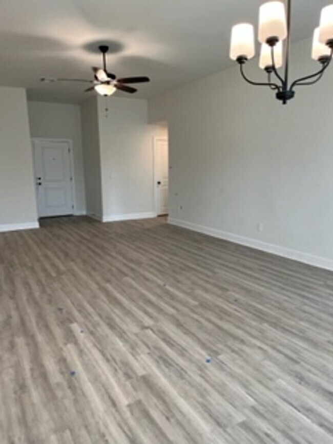 Building Photo - FIRST MONTH FREE - Beautiful New Home!