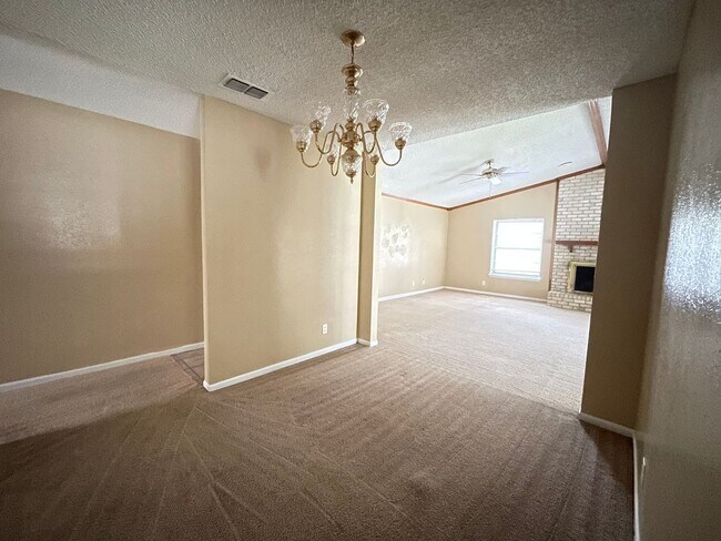 Building Photo - 3-Bedroom House for Rent in Killeen