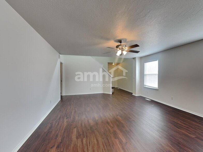 Building Photo - 3315 W Wave Dr