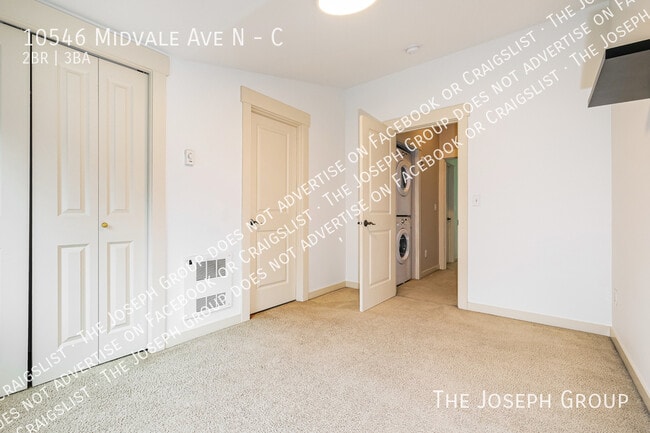 Building Photo - 10546 Midvale Ave N