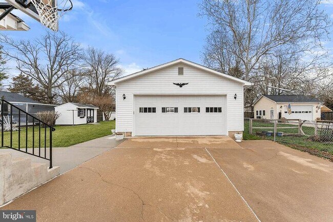 Building Photo - 1406 F St