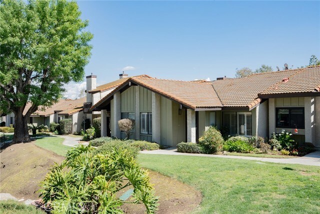 Primary Photo - 15735 La Subida Dr