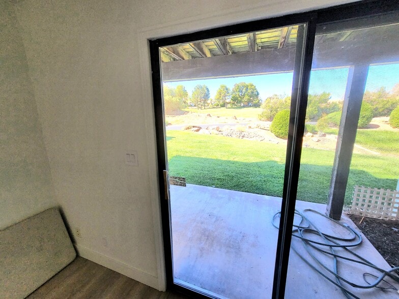 Building Photo - 300 W 2025 S