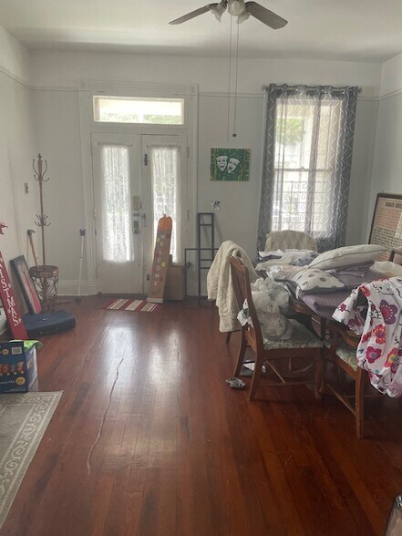 Hardwood Floors and High Ceilings - 8226 Cohn St
