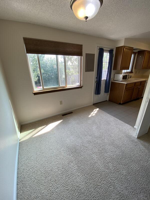 Building Photo - 2551 Sagebrush Ave