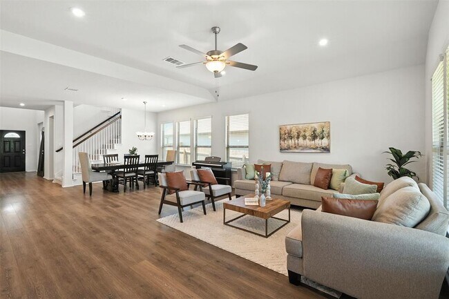 Building Photo - 211 Brookside St