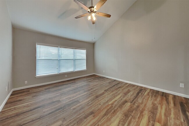 Building Photo - 9211 Wandsworth Dr