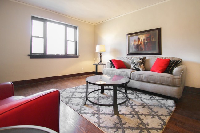 Living Area - The Nottingham Apartments