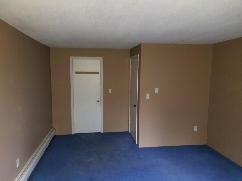 Building Photo - 80 English Village Rd