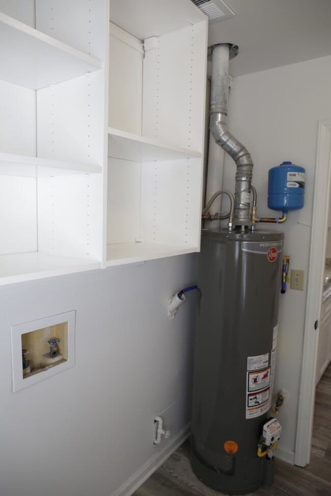 Building Photo - 12300 Rock Canyon Dr