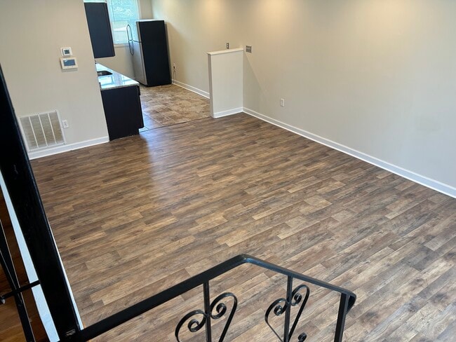 Building Photo - 4820 Midline Rd